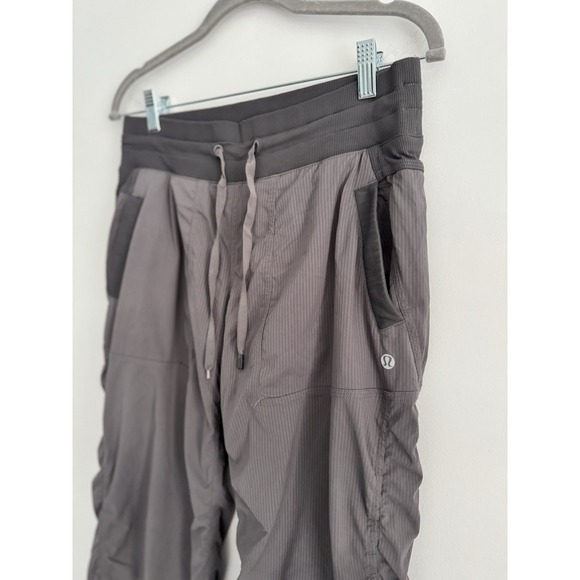 Lululemon  Womens Gray Dance Studio Pants Lined Sz 8 Stretch Active - Picture 10 of 10